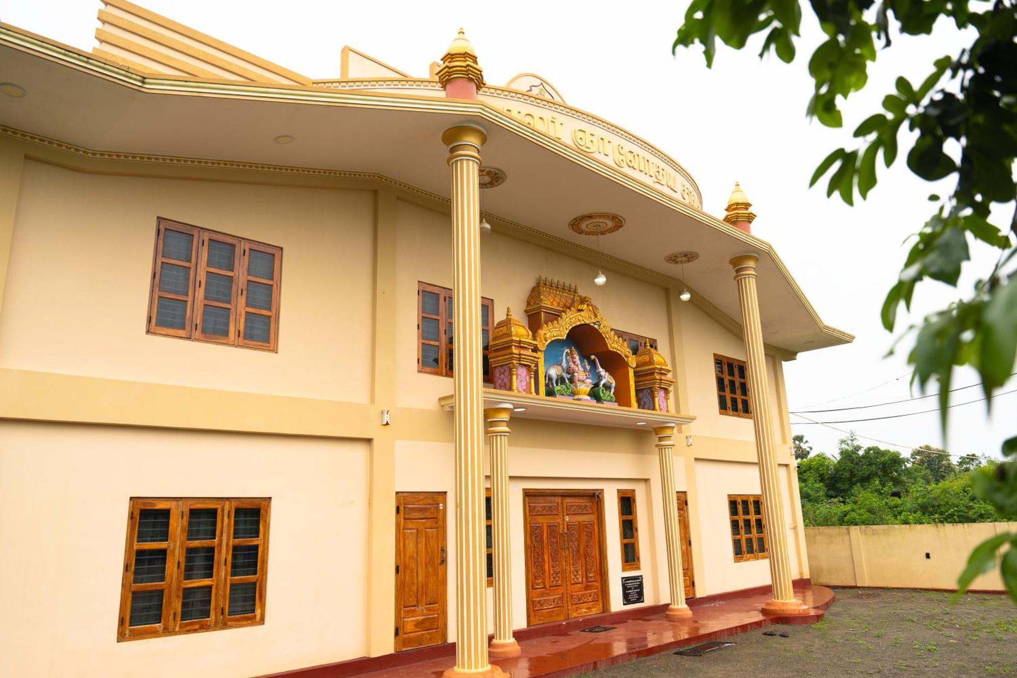 Pgs Hall Jaffna Esterno foto