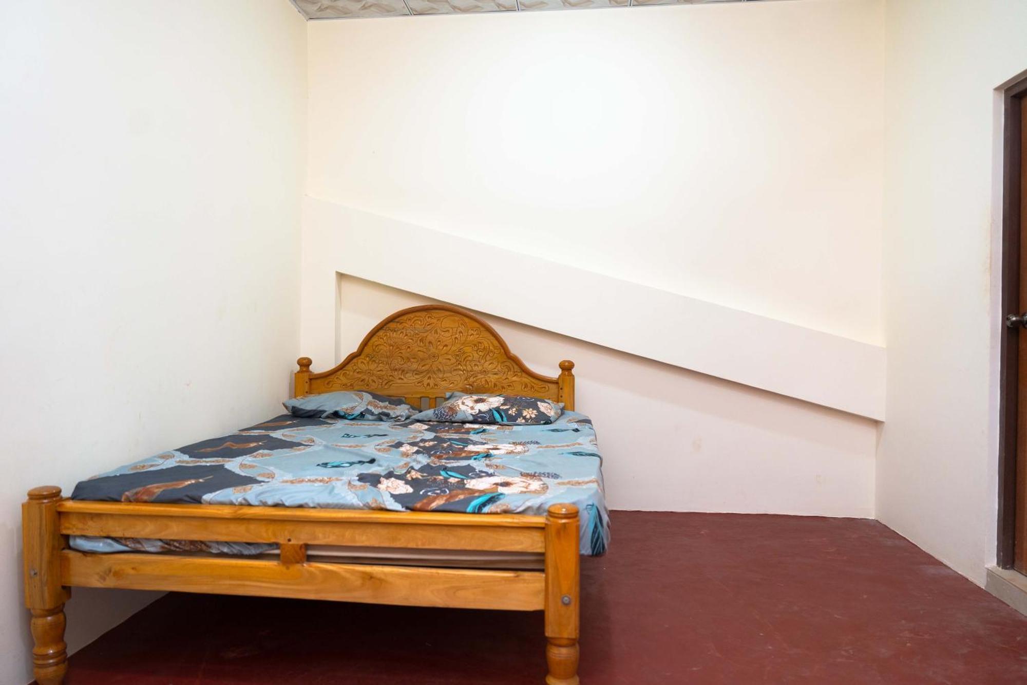 Pgs Hall Jaffna Esterno foto
