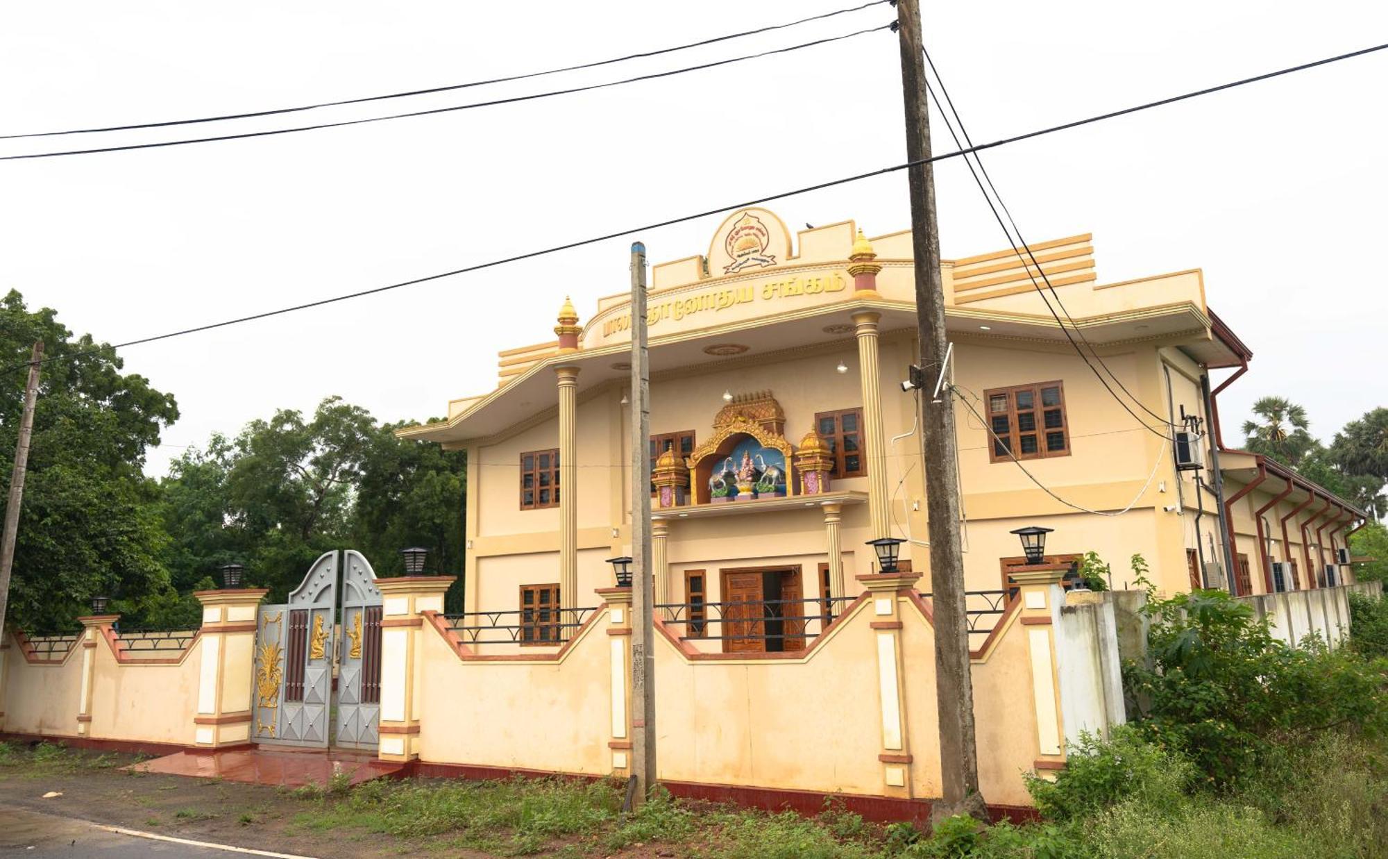 Pgs Hall Jaffna Esterno foto