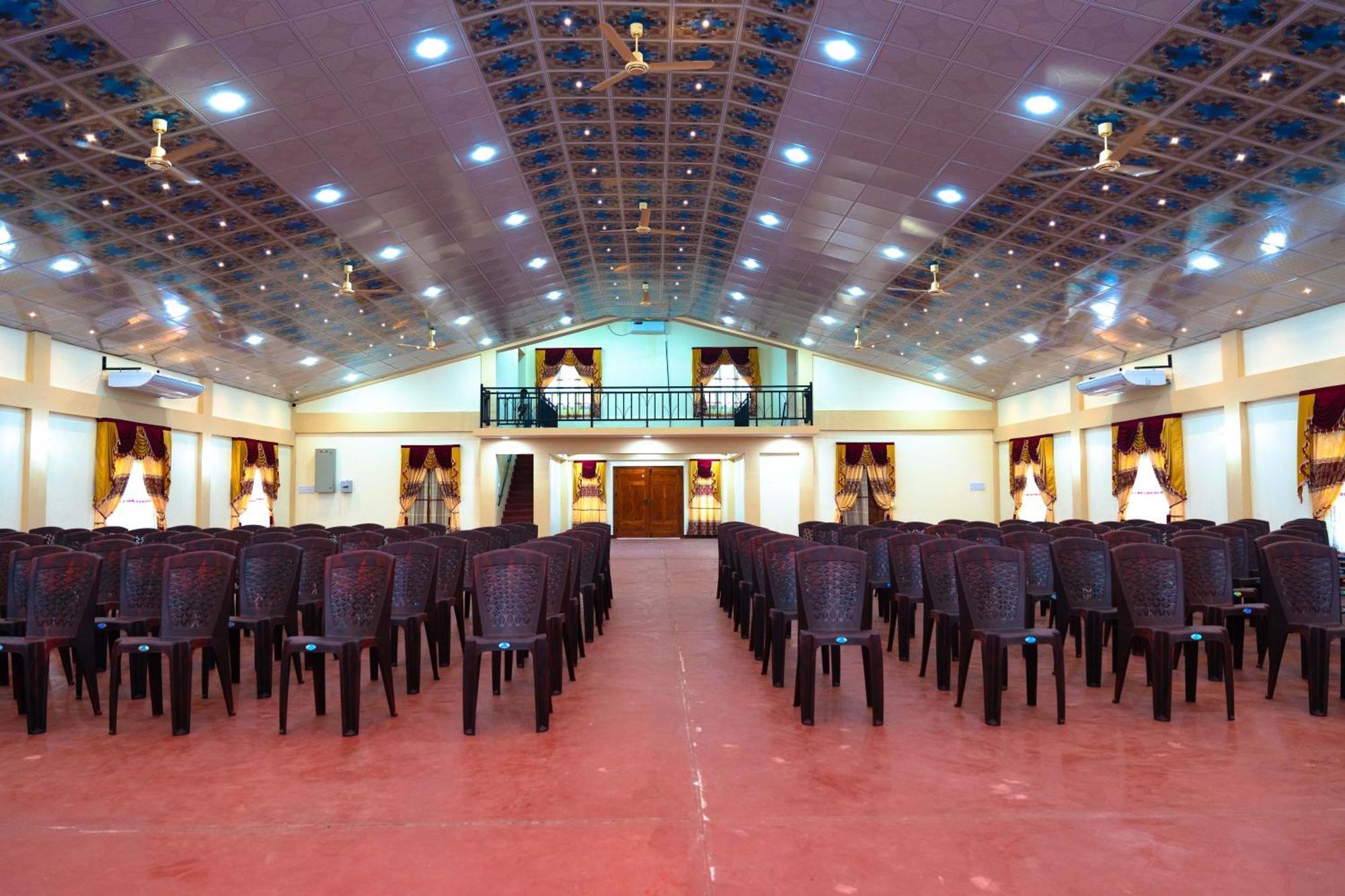 Pgs Hall Jaffna Esterno foto