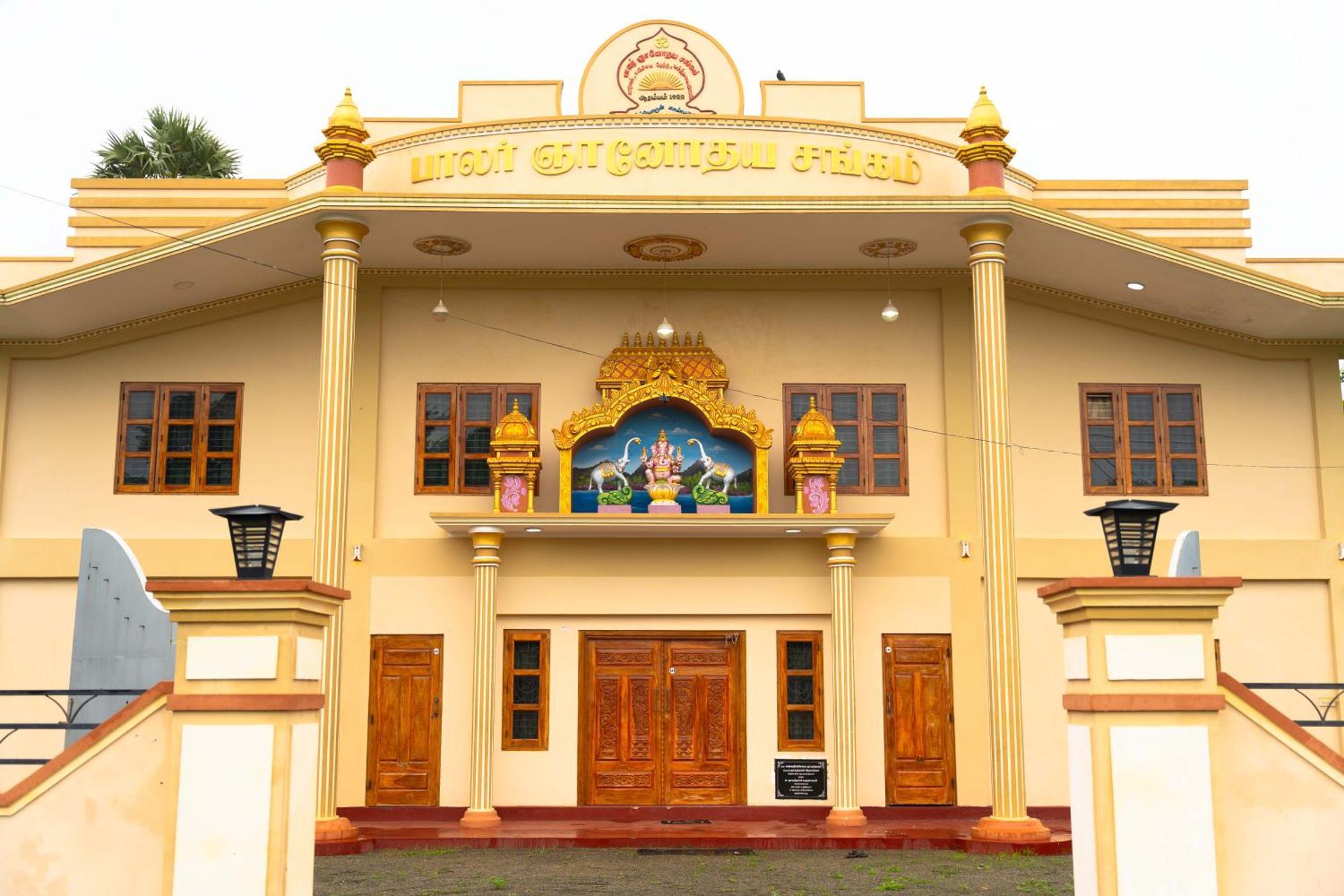 Pgs Hall Jaffna Esterno foto
